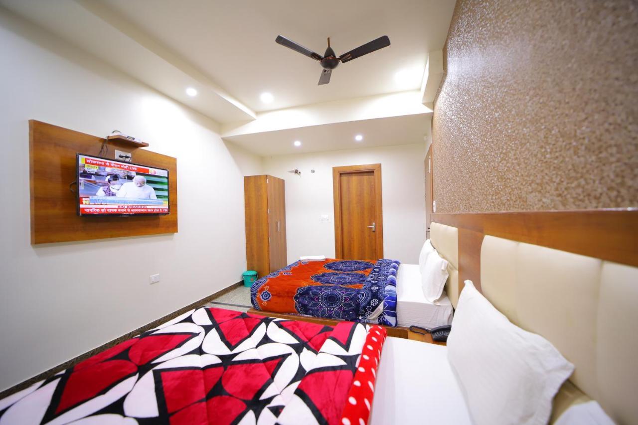 Hotel Royal Phoenix Агра Экстерьер фото