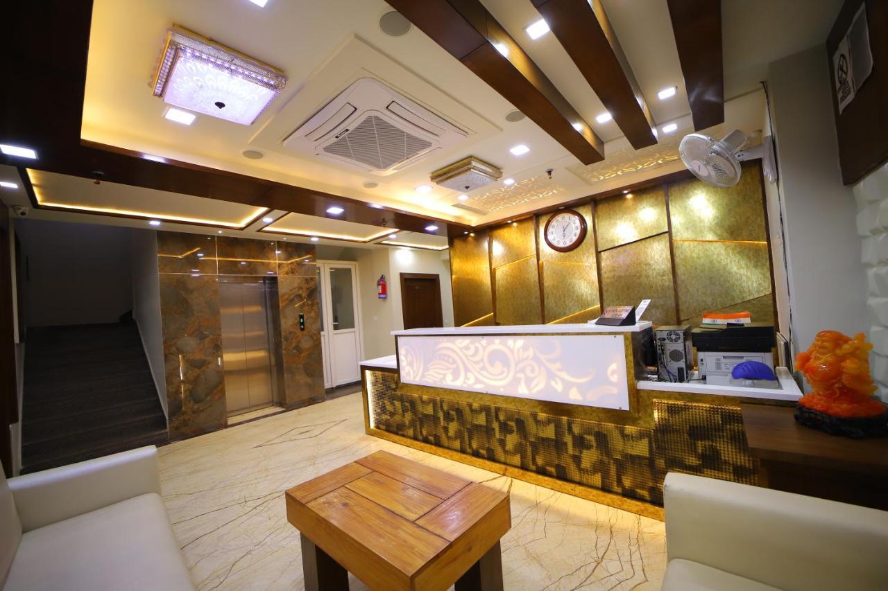 Hotel Royal Phoenix Агра Экстерьер фото