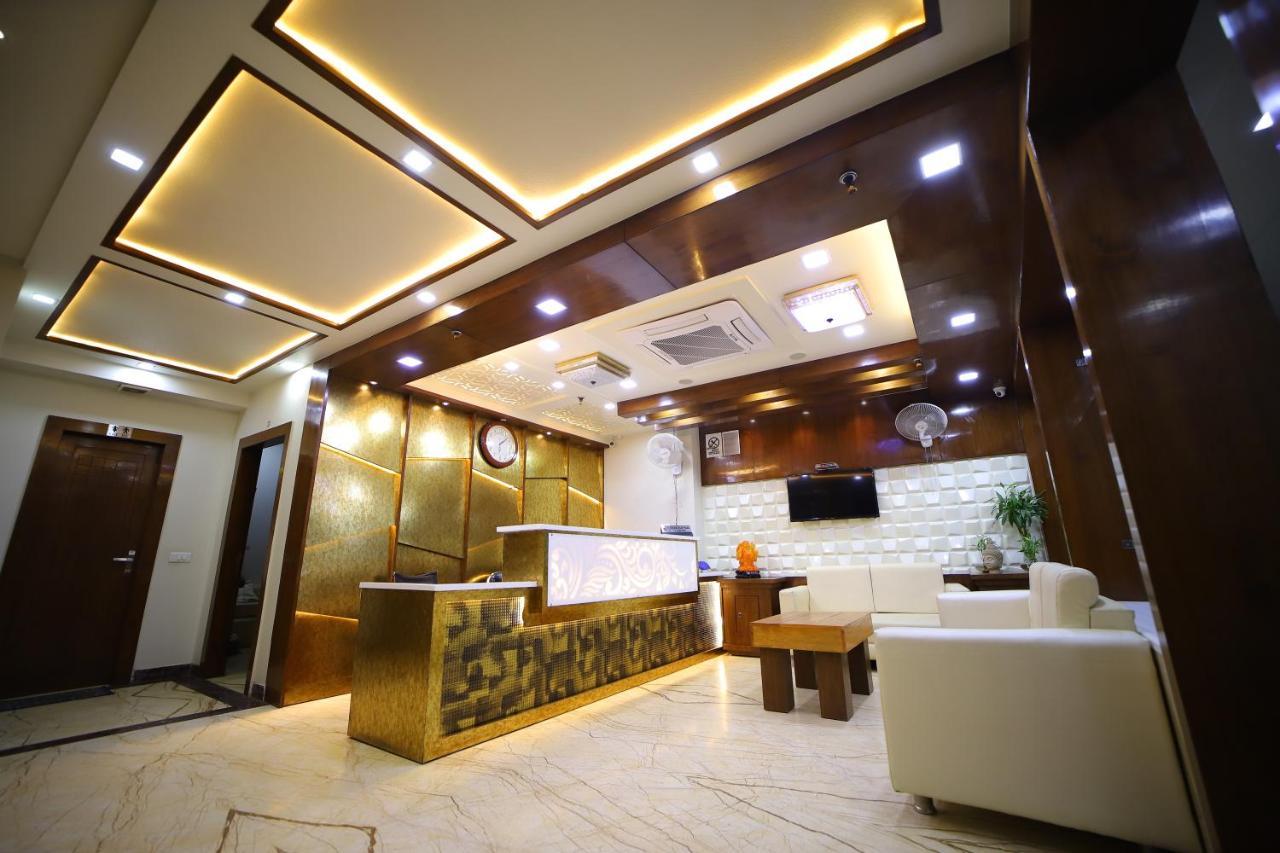 Hotel Royal Phoenix Агра Экстерьер фото