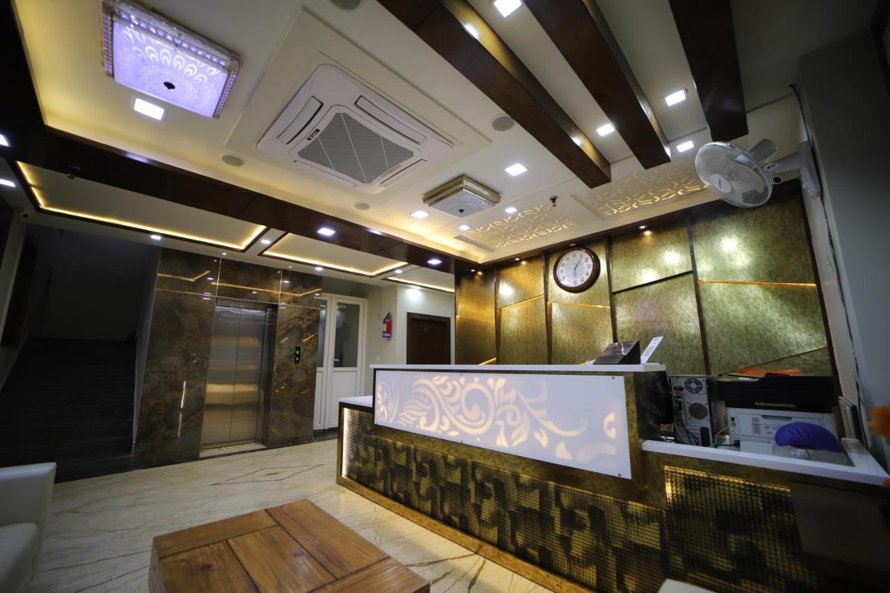 Hotel Royal Phoenix Агра Экстерьер фото